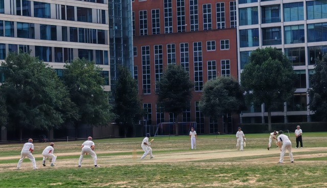 Action shot v HAC